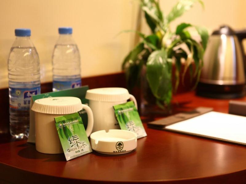 Greentree Inn Shanghai Hongqiao Metro Station Express Hotel Luaran gambar